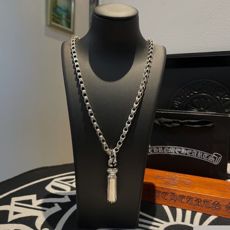 Ch**me He**ts necklaces